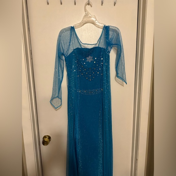 Size Medium Disney Princess - Picture 8 of 9